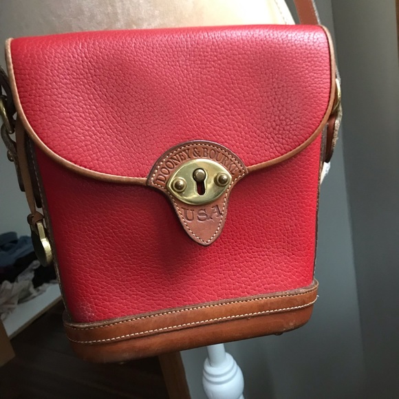 Dooney & Bourke Handbags - Vintage Dooney & Bourke red leather crossbody